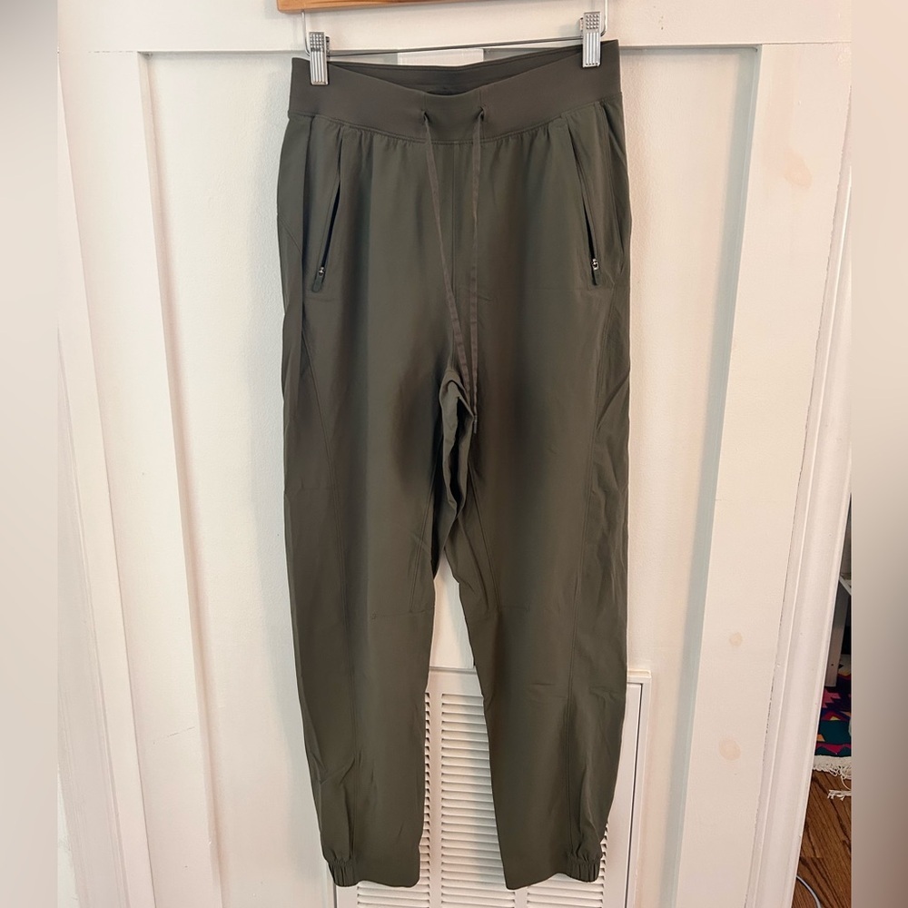 Lululemon License to Train High-Rise Pant in Green